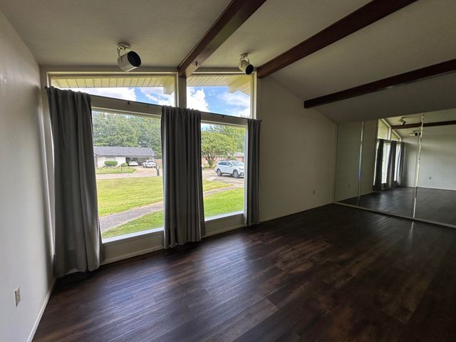1213 Marie St., Hattiesburg, MS 39402