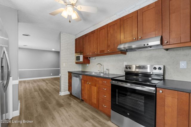 6108 Potts Ln, Crestwood, KY 40014