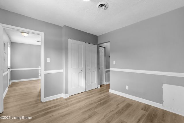 6108 Potts Ln, Crestwood, KY 40014