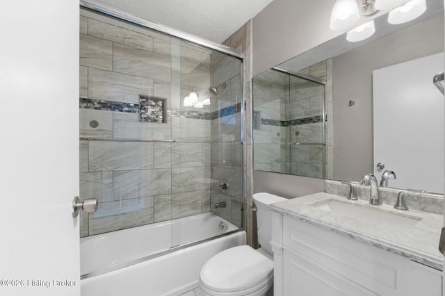 6108 Potts Ln, Crestwood, KY 40014