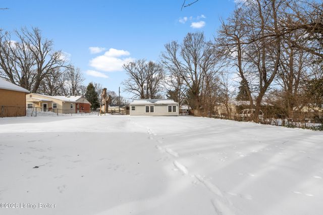 6108 Potts Ln, Crestwood, KY 40014