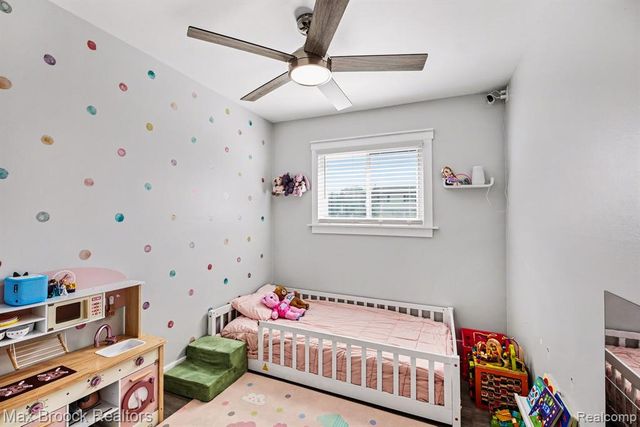 8451 Doncaster Drive, Sterling Heights, MI 48312