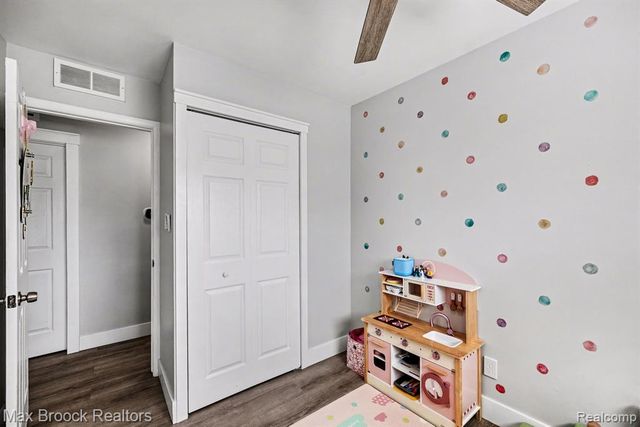 8451 Doncaster Drive, Sterling Heights, MI 48312