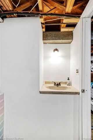 8451 Doncaster Drive, Sterling Heights, MI 48312