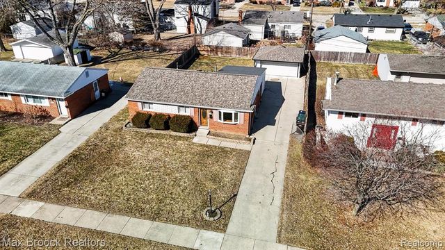 8451 Doncaster Drive, Sterling Heights, MI 48312