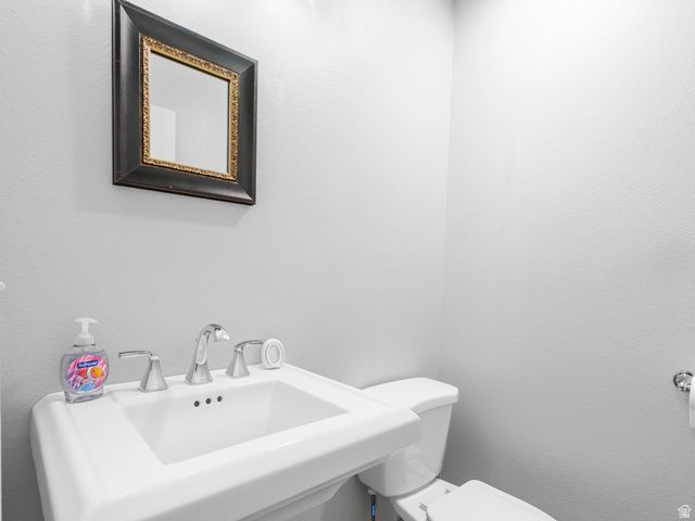 2068 E JORDAN WAY, Eagle Mountain, UT 84005