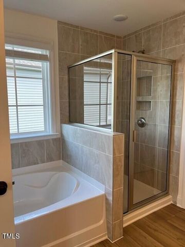 2018 Cross Bones Boulevard 28, Durham, NC 27703