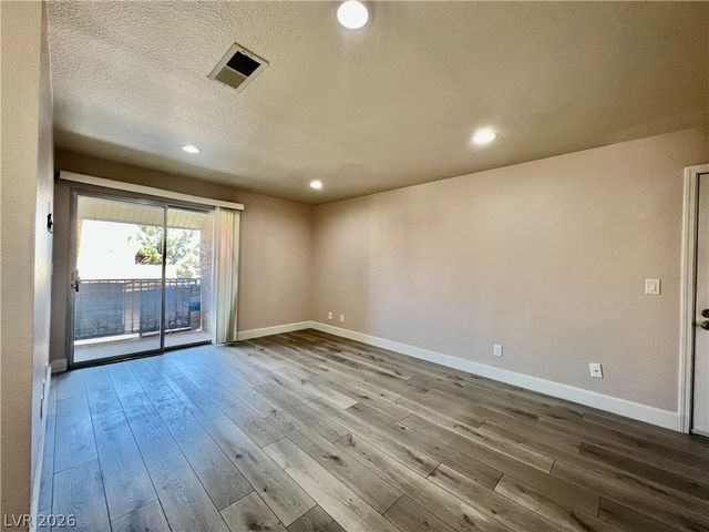 5295 Indian River Drive 310, Las Vegas, NV 89103