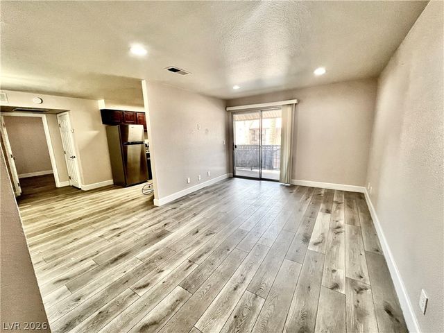 5295 Indian River Drive 310, Las Vegas, NV 89103