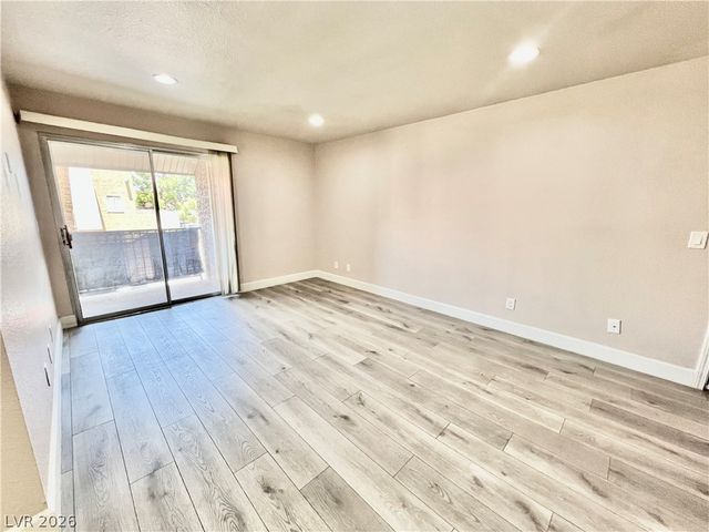 5295 Indian River Drive 310, Las Vegas, NV 89103