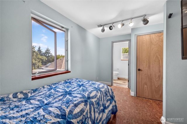 13043 40th Ave S, Tukwila, WA 98168