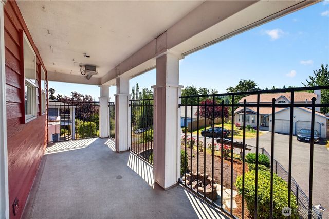 13043 40th Ave S, Tukwila, WA 98168