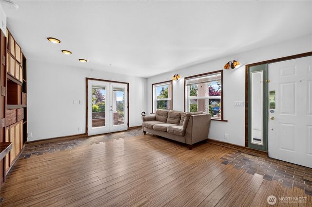 13043 40th Ave S, Tukwila, WA 98168