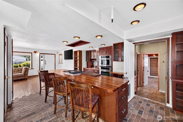 13043 40th Ave S, Tukwila, WA 98168