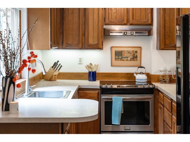 7133 Sw 7TH Ave, Portland, OR 97219