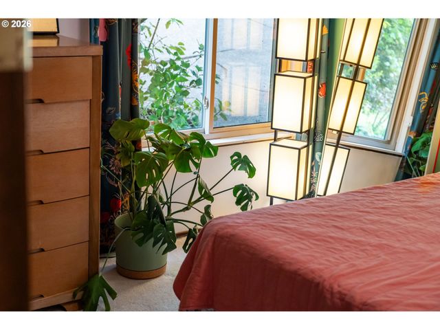 7133 Sw 7TH Ave, Portland, OR 97219