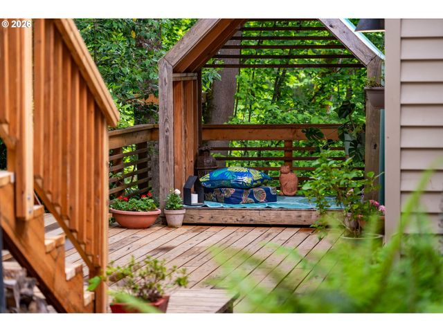 7133 Sw 7TH Ave, Portland, OR 97219
