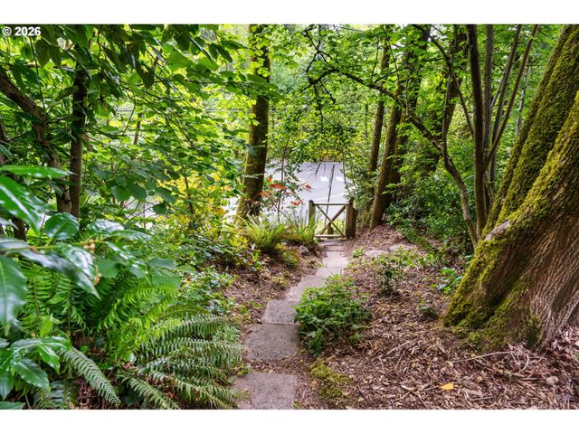 7133 Sw 7TH Ave, Portland, OR 97219