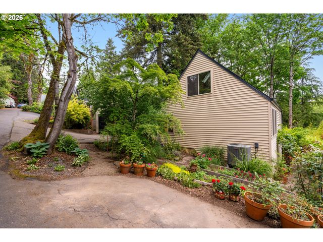 7133 Sw 7TH Ave, Portland, OR 97219