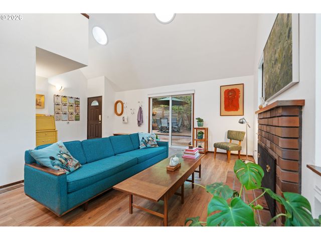 7133 Sw 7TH Ave, Portland, OR 97219