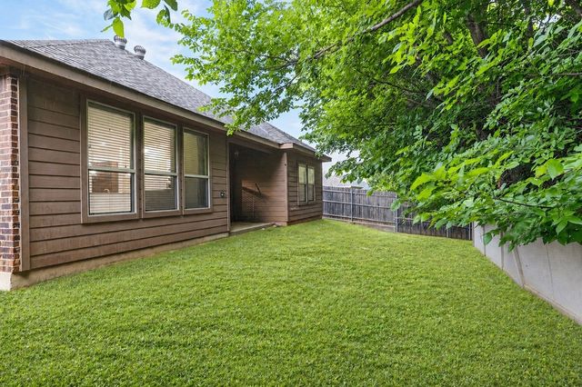 1121 Hidden Lake Drive, Burleson, TX 76028