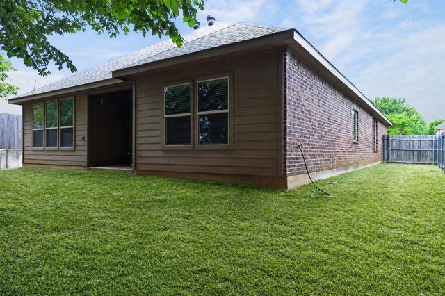 1121 Hidden Lake Drive, Burleson, TX 76028