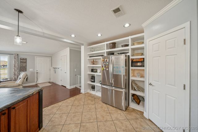 15864 E 530 Road, Inola, OK 74036