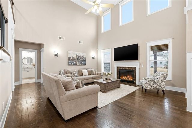 1902 Innsfail Drive, Snellville, GA 30078