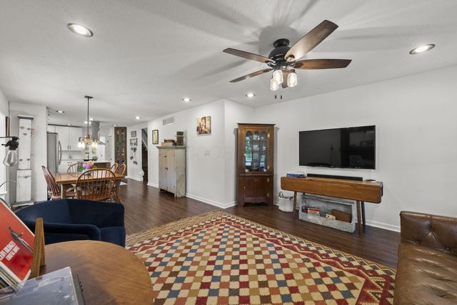 913 Groveport Road, Canal Winchester, OH 43110