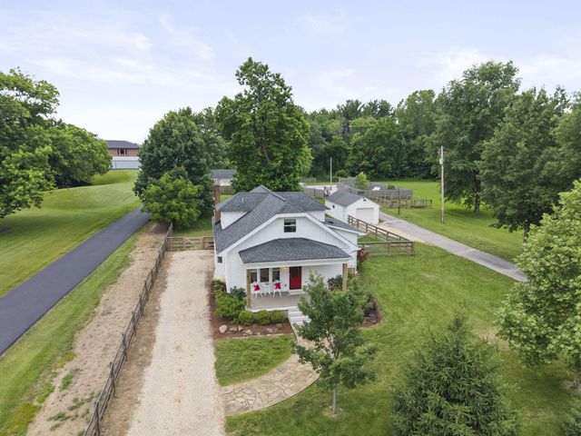 913 Groveport Road, Canal Winchester, OH 43110