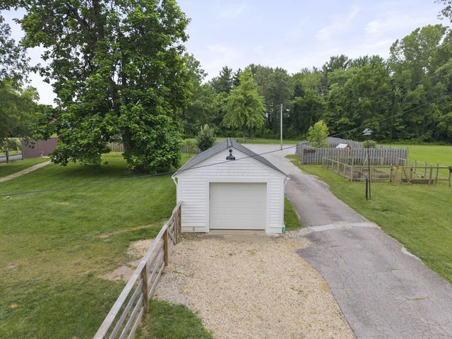 913 Groveport Road, Canal Winchester, OH 43110