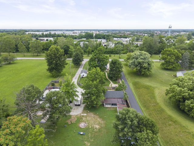 913 Groveport Road, Canal Winchester, OH 43110