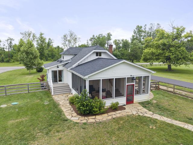913 Groveport Road, Canal Winchester, OH 43110