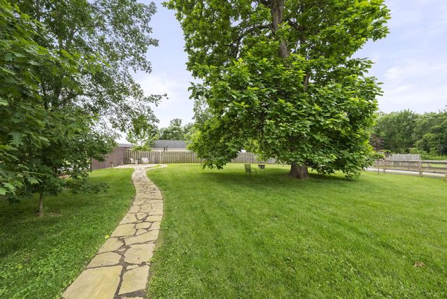 913 Groveport Road, Canal Winchester, OH 43110