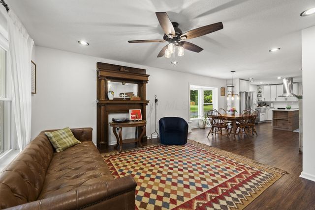 913 Groveport Road, Canal Winchester, OH 43110