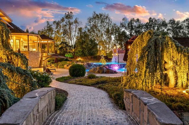 8611 Angeli Ln, Loomis, CA 95650