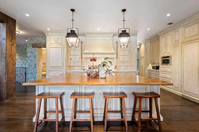 8611 Angeli Ln, Loomis, CA 95650