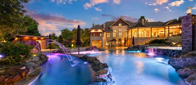 8611 Angeli Ln, Loomis, CA 95650