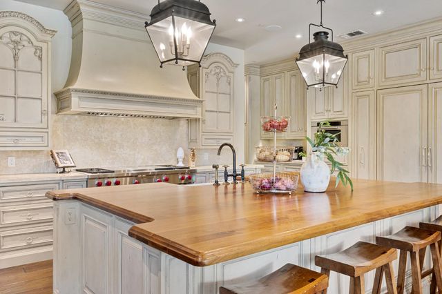 8611 Angeli Ln, Loomis, CA 95650