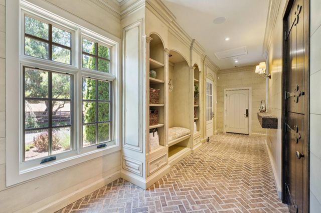 8611 Angeli Ln, Loomis, CA 95650