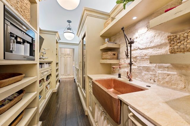 8611 Angeli Ln, Loomis, CA 95650