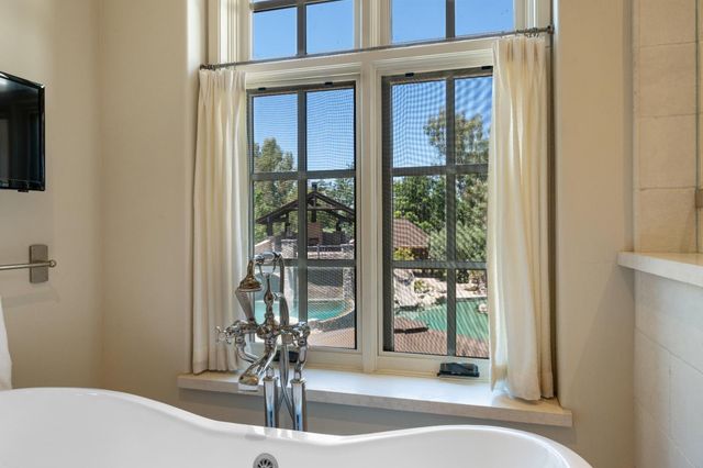 8611 Angeli Ln, Loomis, CA 95650