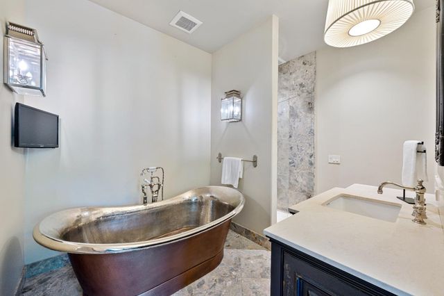 8611 Angeli Ln, Loomis, CA 95650