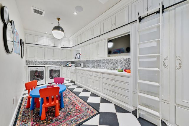 8611 Angeli Ln, Loomis, CA 95650