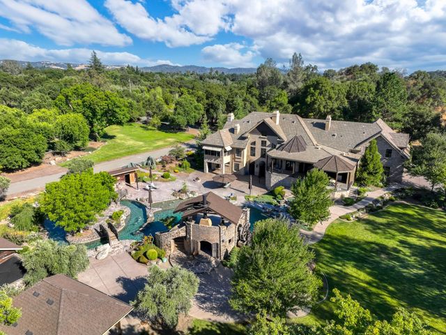 8611 Angeli Ln, Loomis, CA 95650