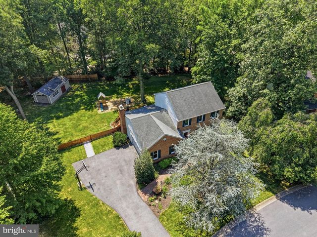 105 WOOD LOT LN, Lancaster, PA 17601