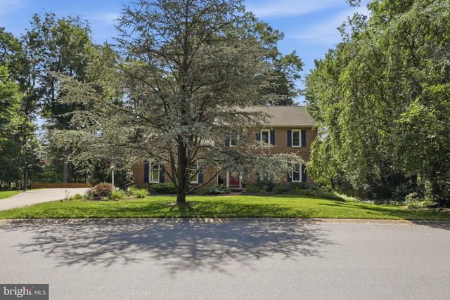 105 WOOD LOT LN, Lancaster, PA 17601