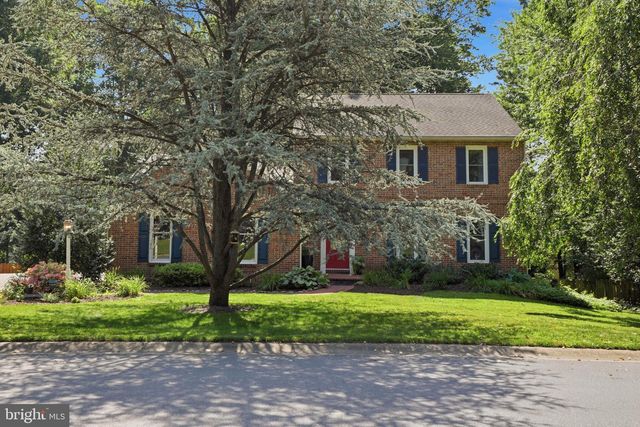 105 WOOD LOT LN, Lancaster, PA 17601