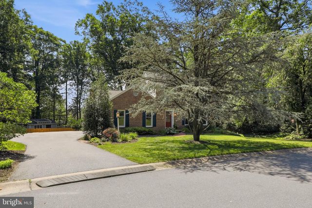 105 WOOD LOT LN, Lancaster, PA 17601
