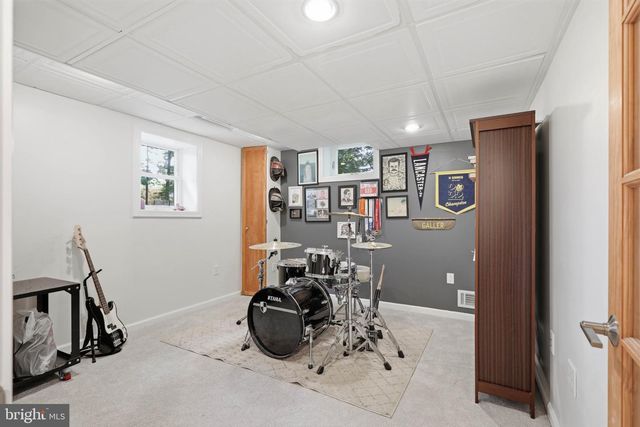 105 WOOD LOT LN, Lancaster, PA 17601